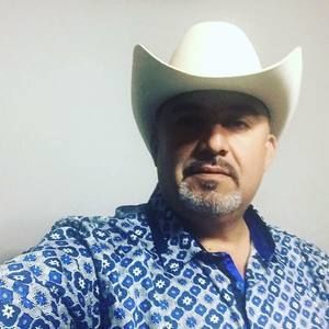 Meet your Posher, Luis